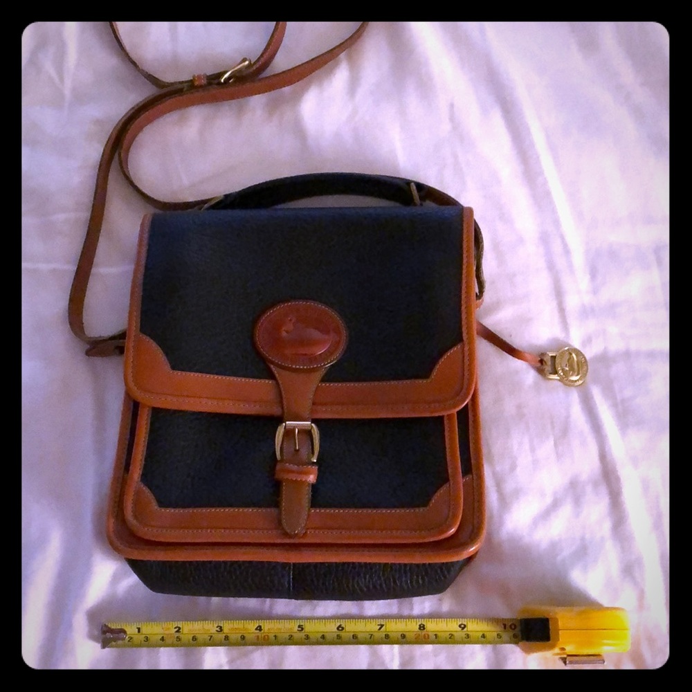 Dooney & Bourke purse